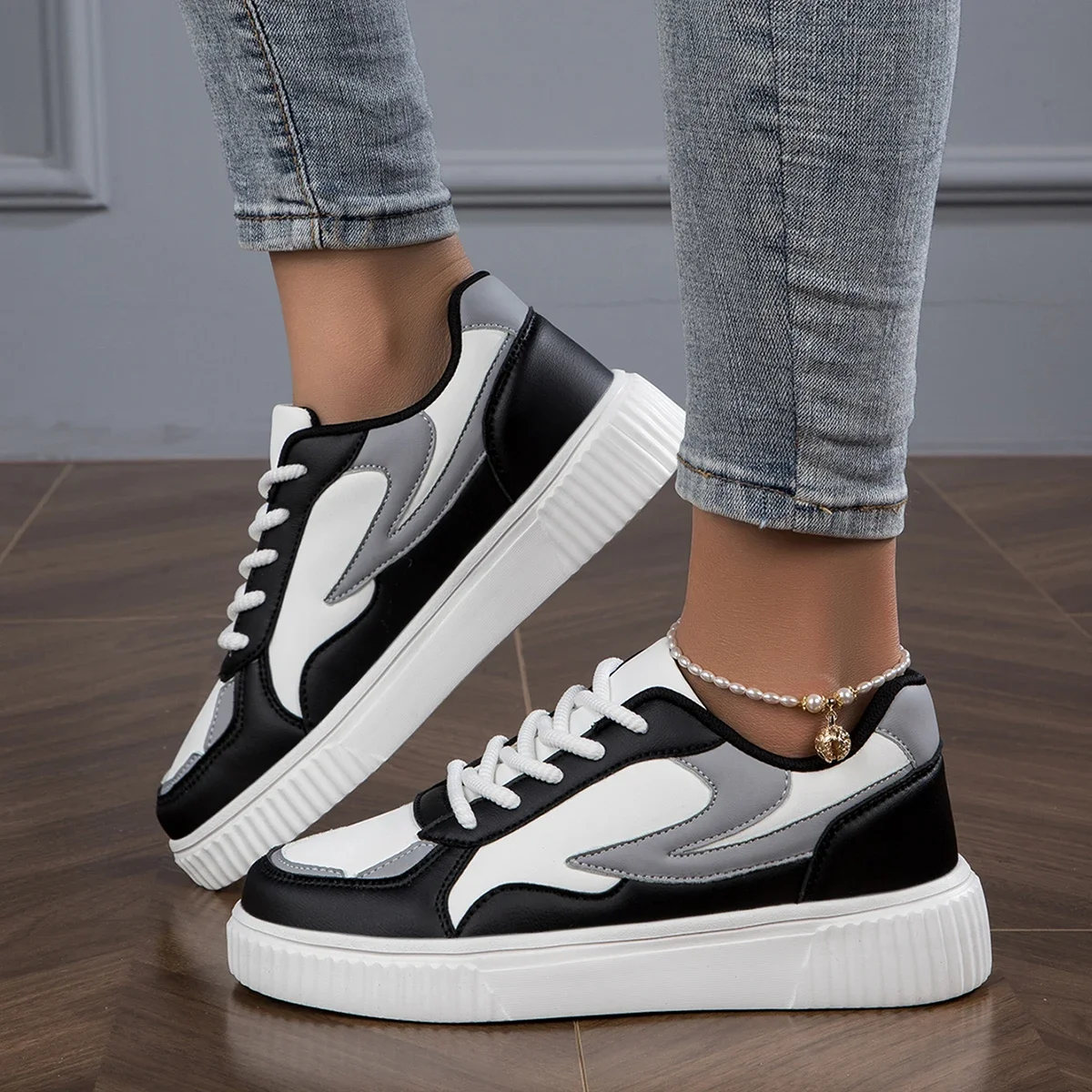 Sienna Metro Sneakers
