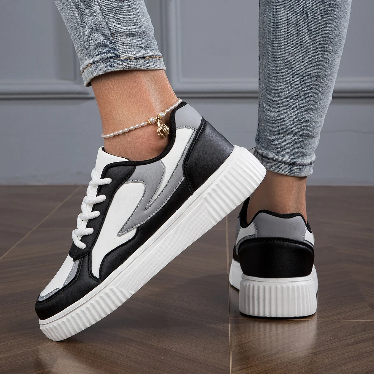 Sienna Metro Sneakers