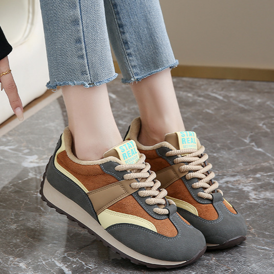 Luna Retro Sneakers
